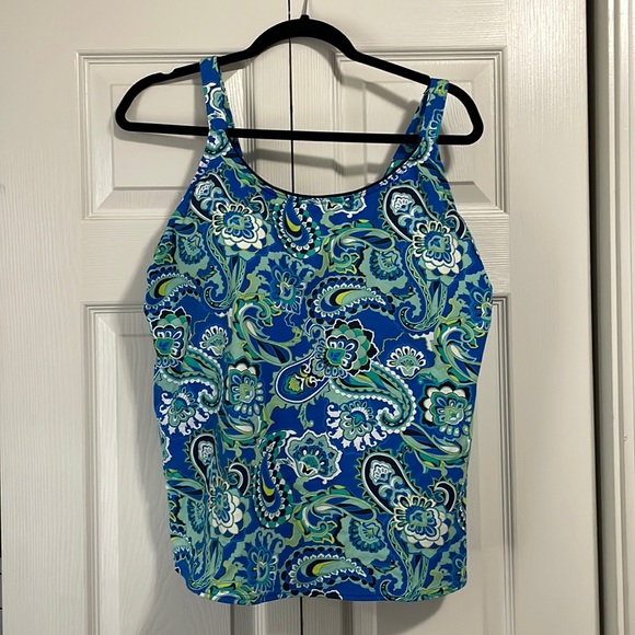 Swimsuit top with adjustable straps - Picture 1 of 4
